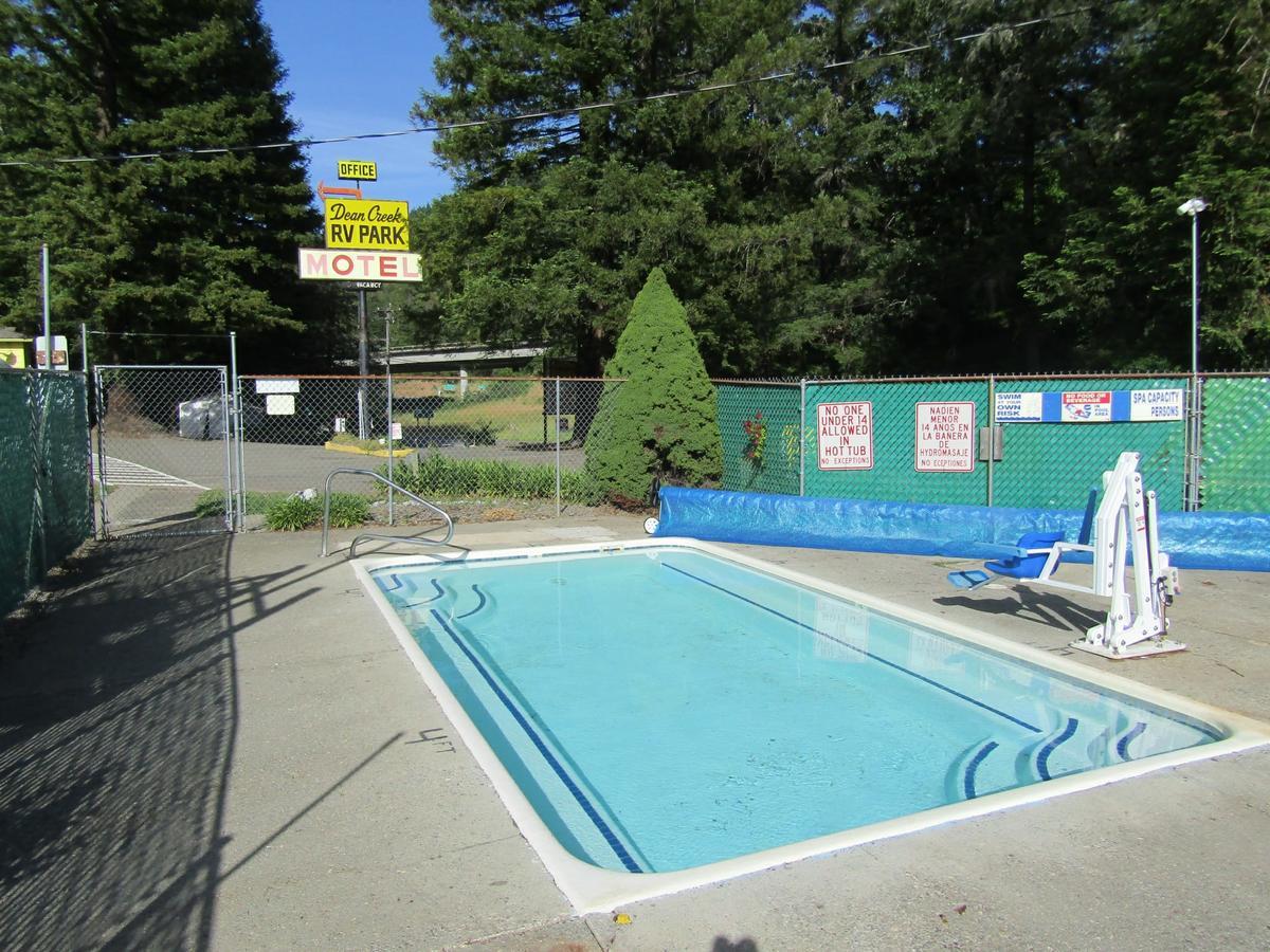 Dean Creek Resort 2*